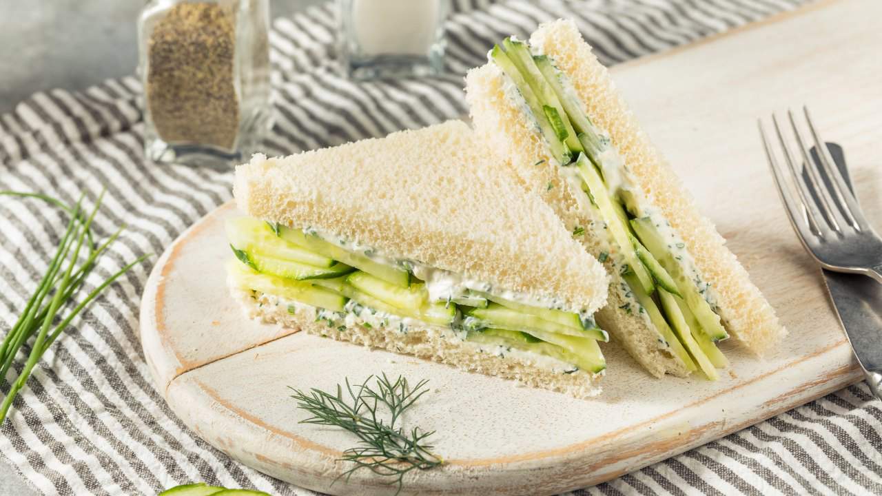 The Curious Story of the Cucumber Sandwich (el sándwich de pepino para el afternoon tea)