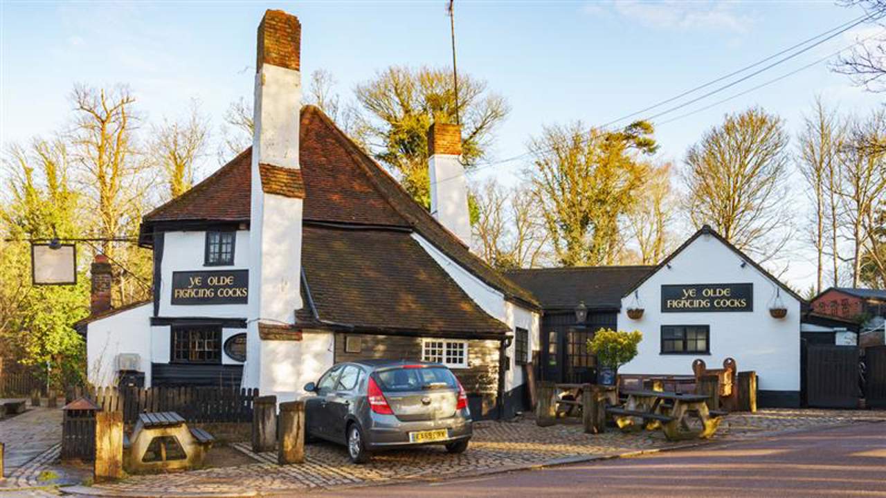 England’s Oldest Pub: Ye Olde Fighting Cocks