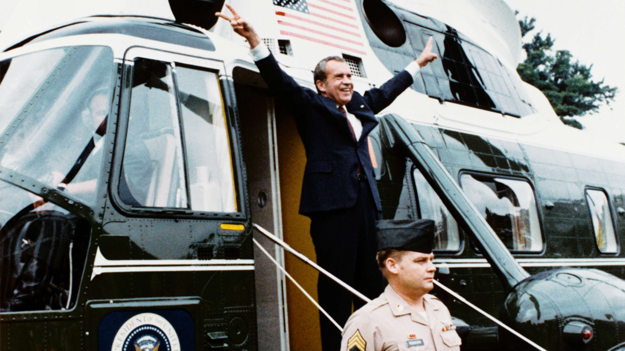 Nixon leaving the White House