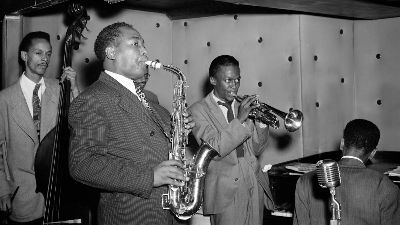 Charlie Parker and Miles Davis at Three Deuce, New York (1947)