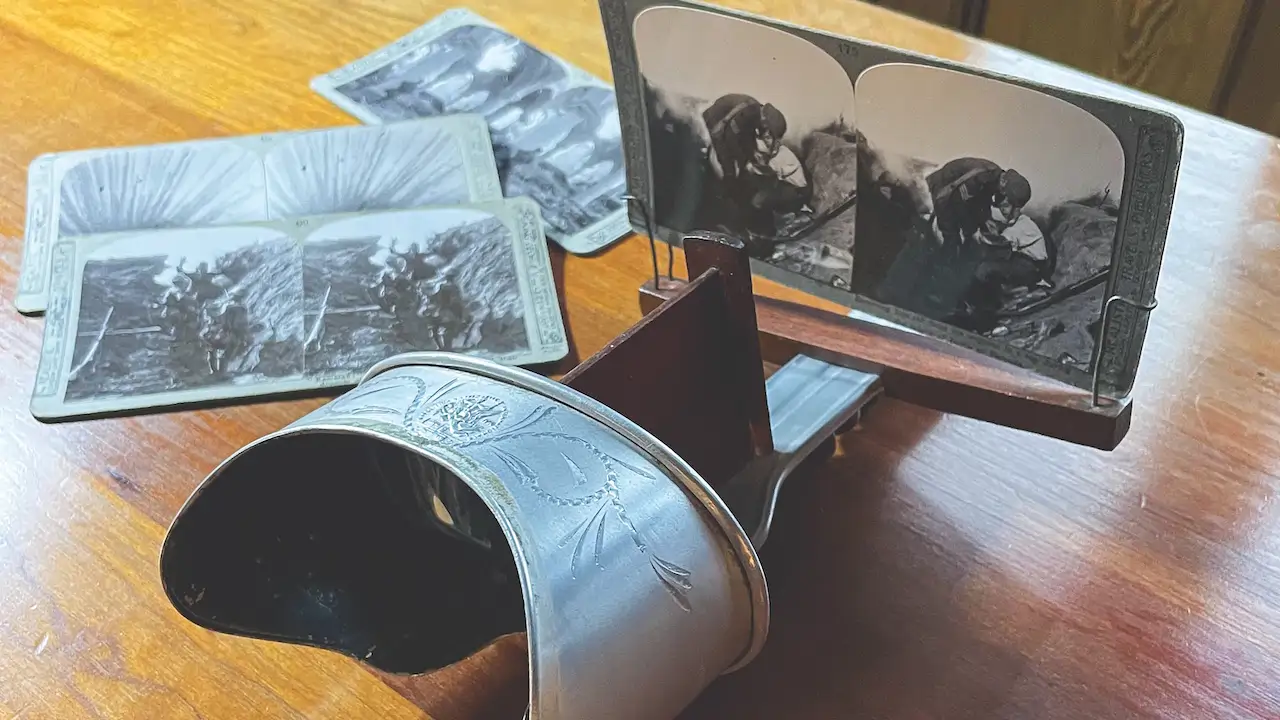 Short Story: Stereoscope