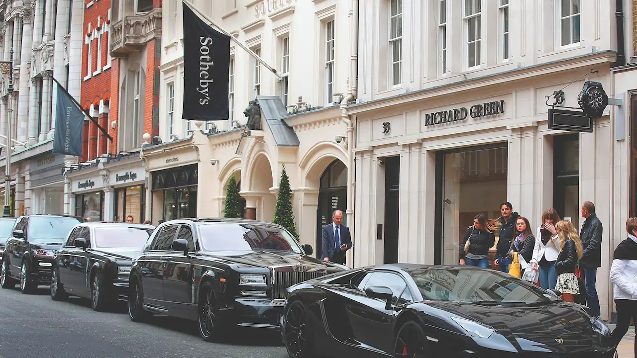 Mayfair Chic: George Prow
