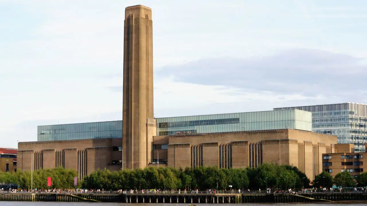 The New York Times: Tate Modern Is the Museum of the Century (Like It or Not)