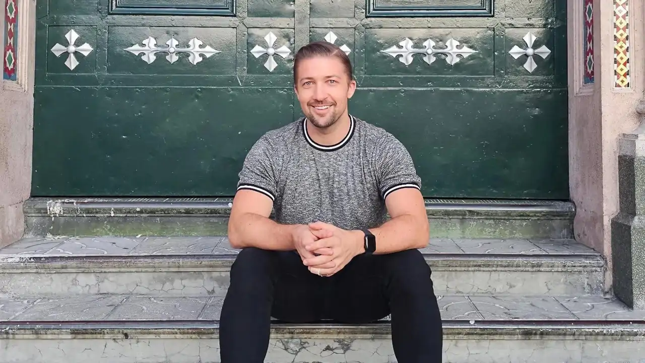 Connor Murphy, profesor de inglés: “No importa cuán avanzado sea tu nivel, siempre sonará poco natural si no sabes usar los gerundios e infinitivos correctamente”