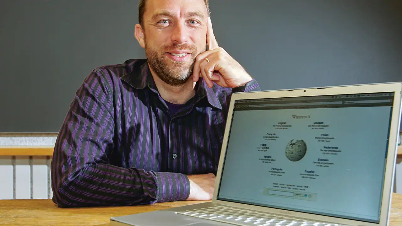 Wikipedia: The Knowledge Democracy