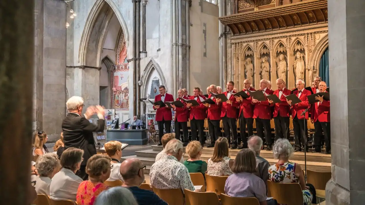 Oraciones, cantos y soul cakes: as&iacute; se celebra el d&iacute;a de los Santos Difuntos en Reino Unido