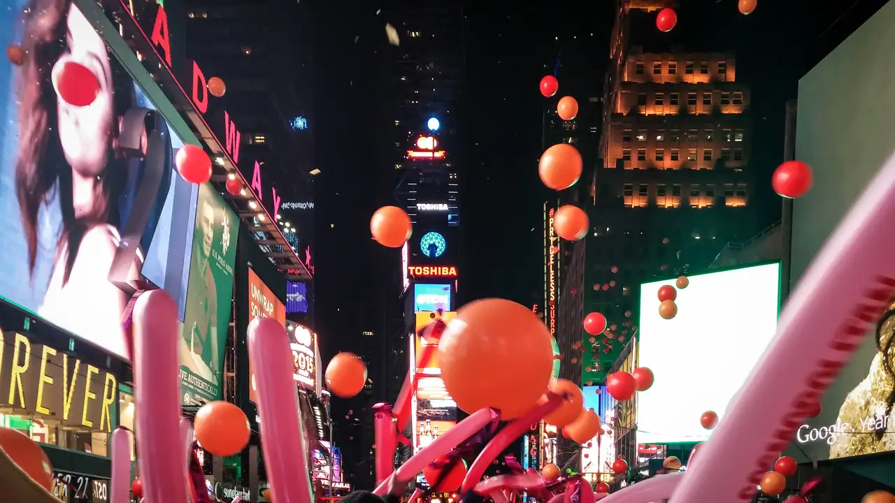 De Auld Lang Syne a la bola de Times Square: c&oacute;mo celebran el fin de a&ntilde;o en los pa&iacute;ses anglosajones